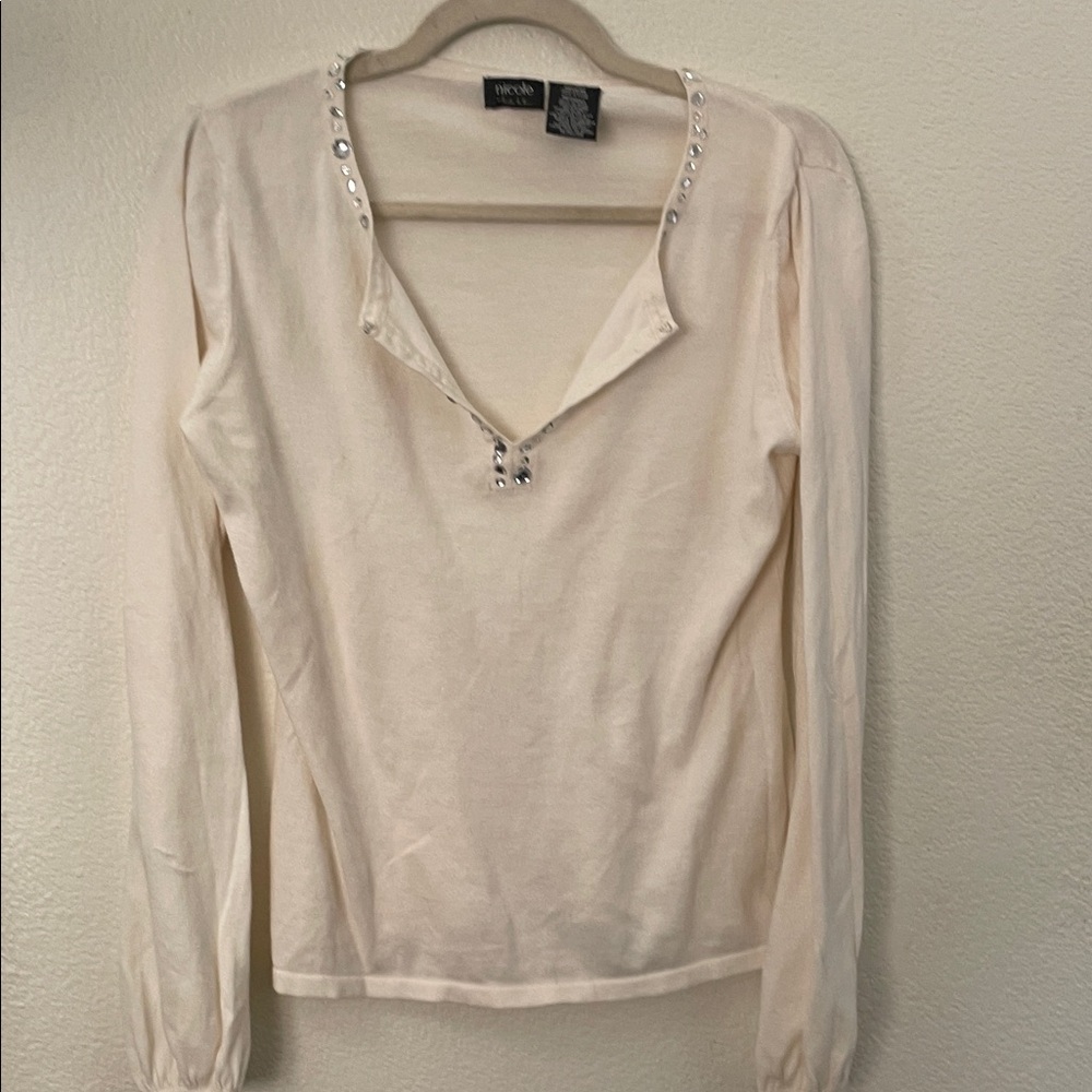 Nicole Miller Cream Long Sleeve V-Neck Top with Rhinestone 100%cotton M 20x24